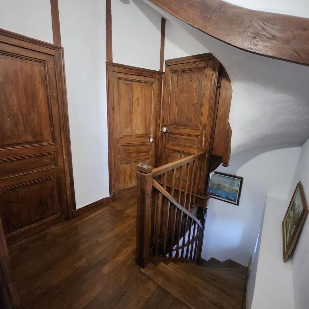 Maison Bourgogne Château-Chinon Buitenkant foto